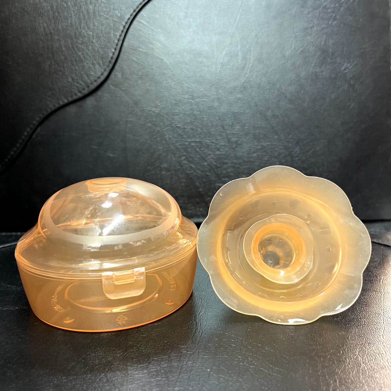 2pcs - Highquality Breast head cover protection anti-bite breast shield [With box]breast-feeding breast cover